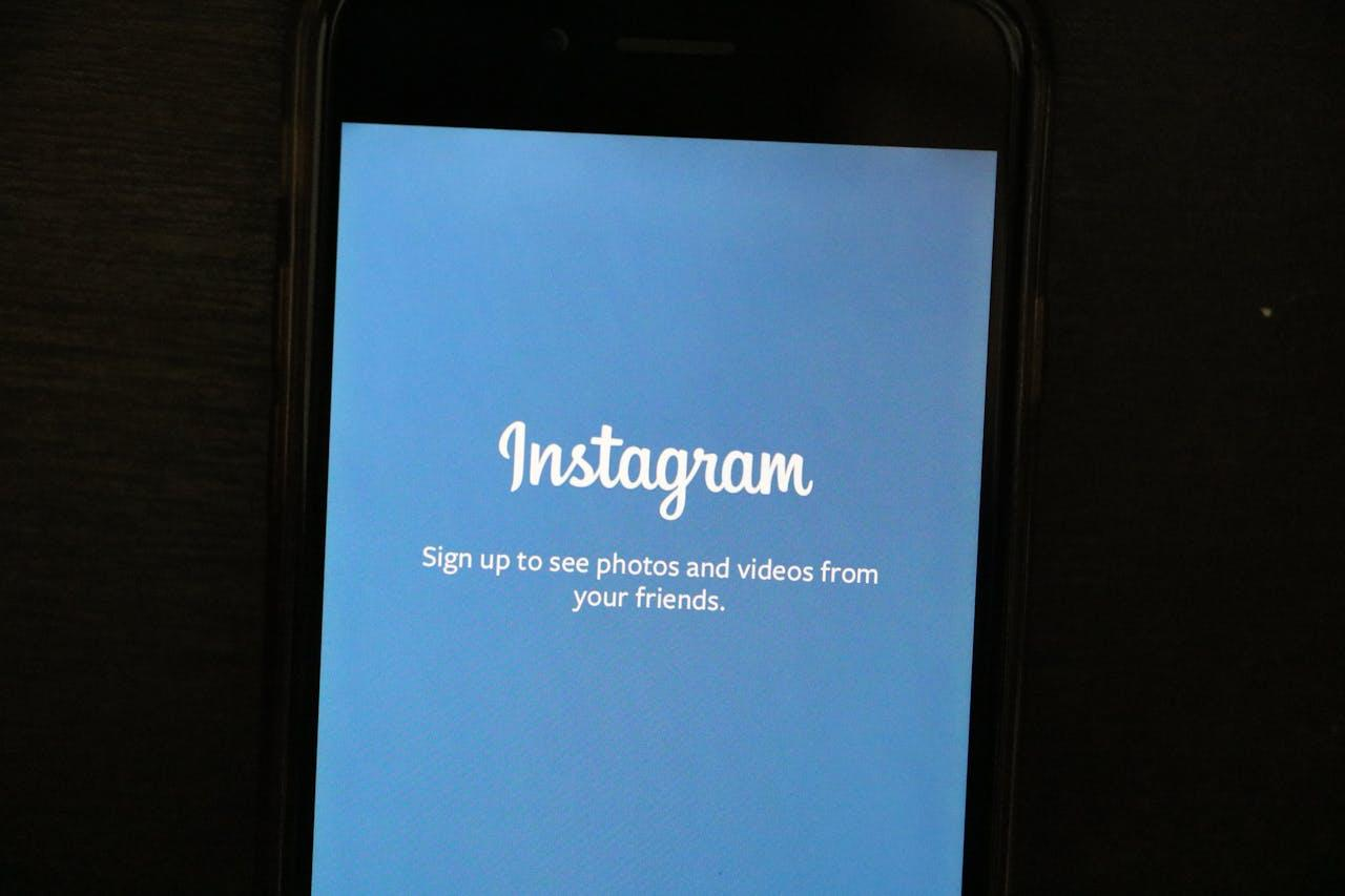 Pseudo Instagram : 4 idées pour dénicher un nom original qui fait sensation